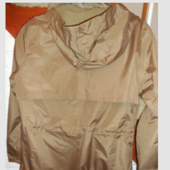 Women’s Large  Celsius  Weather Coat - Picture 2 of 2
